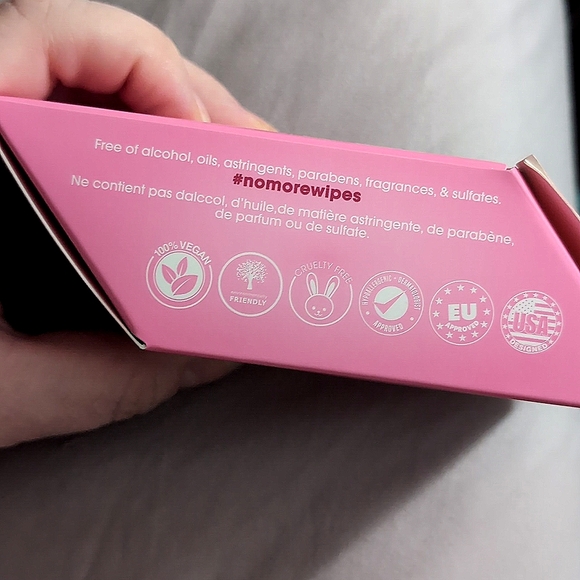 Original Pink Makeup Eraser - Picture 6 of 7